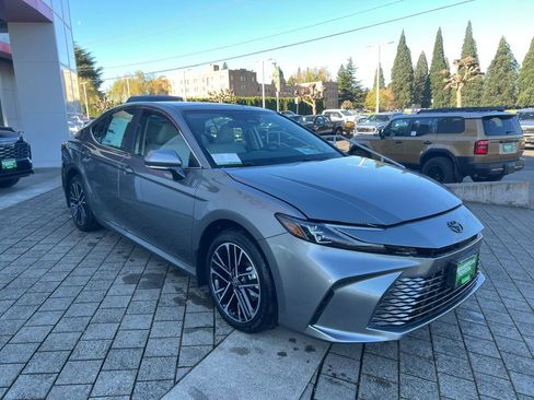 New 2026 Toyota Camry XLE image 7
