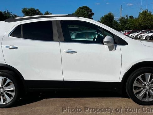 Used 2018 Buick Encore Preferred FWD image 2