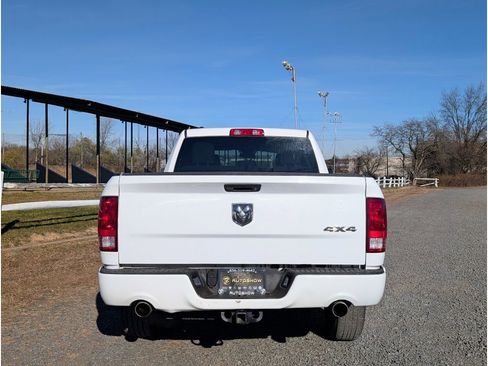 Used 2017 RAM 1500 Express image 6