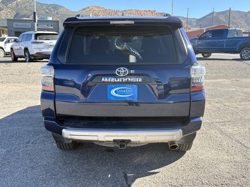 Used 2022 Toyota 4Runner TRD Off-Road Premium w/ Moonroof Package image 4