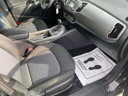 Used 2015 Kia Sportage LX FWD image 22