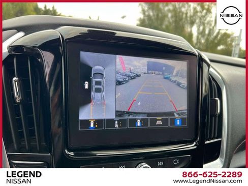 Used 2023 Chevrolet Traverse RS image 29