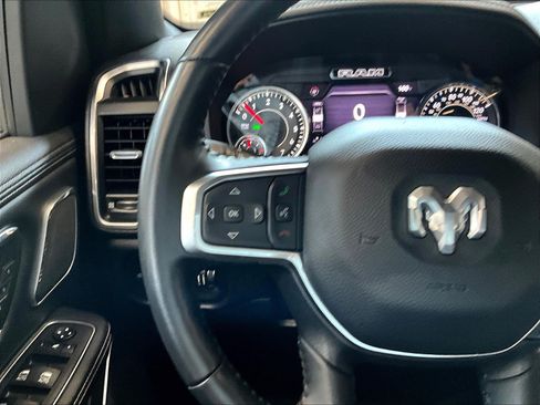 Used 2023 RAM 1500 Laramie AWD/4WD image 12
