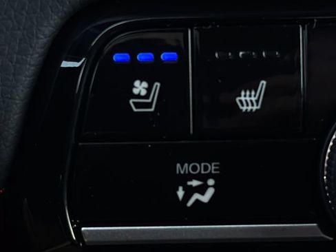 Certified 2026 Honda Pilot Black Edition image 31