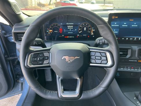 Used 2025 Ford Mustang Coupe image 12