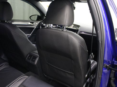 Used 2018 Volkswagen Golf R 4-Door image 22