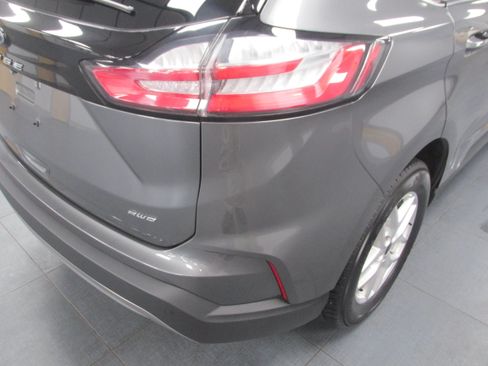 Used 2024 Ford Edge SEL AWD/4WD image 11