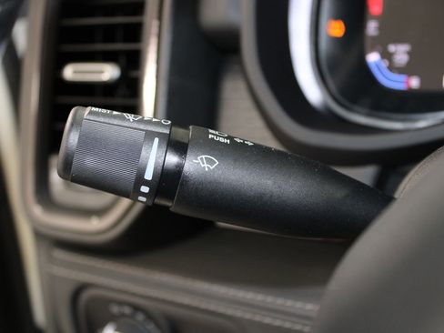 Used 2024 RAM 2500 Limited image 24