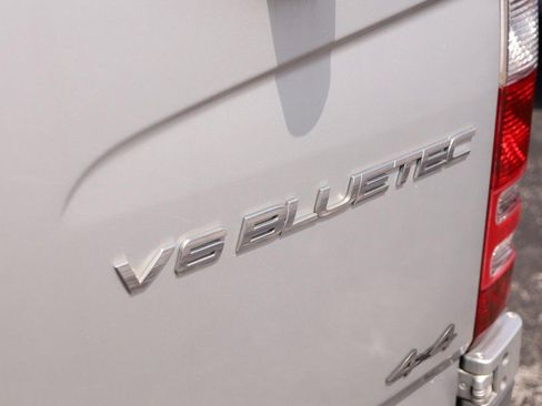 Used 2015 Mercedes-Benz Sprinter 2500 image 7
