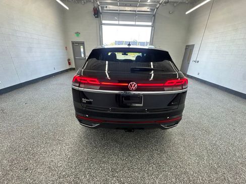 New 2026 Volkswagen Atlas Cross Sport SE AWD/4WD image 4