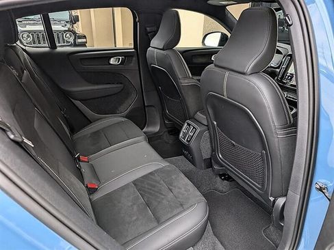 Used 2023 Volvo C40 P8 Recharge Ultimate AWD/4WD image 29