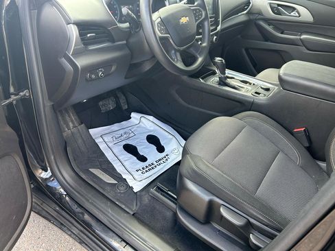Used 2018 Chevrolet Traverse LS FWD image 10