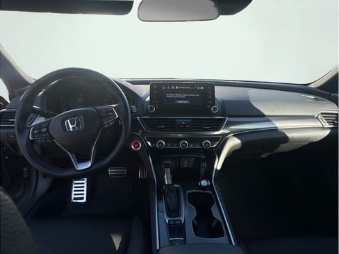 Used 2018 Honda Accord Sport image 10