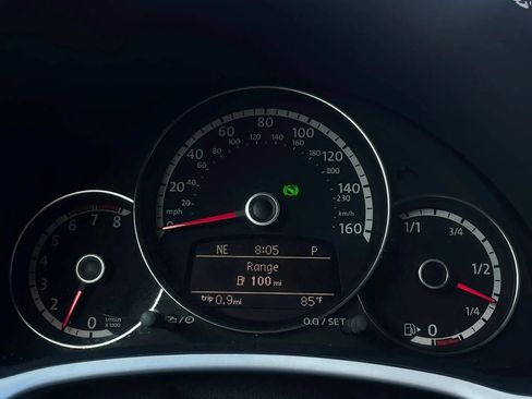 Used 2013 Volkswagen Beetle 2.0T FWD image 18