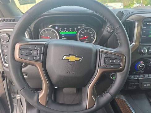 Used 2023 Chevrolet Silverado 2500 High Country w/ Z71 Off-Road Package AWD/4WD image 17