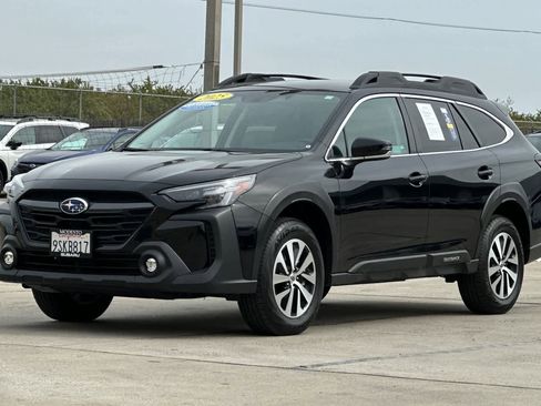 Certified 2025 Subaru Outback Premium image 7