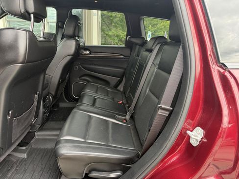 Used 2019 Jeep Grand Cherokee High Altitude AWD/4WD image 9