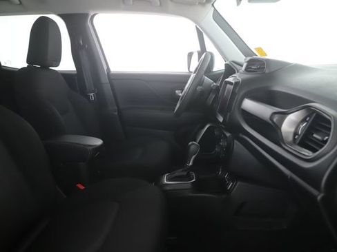 Used 2023 Jeep Renegade Latitude AWD/4WD image 27