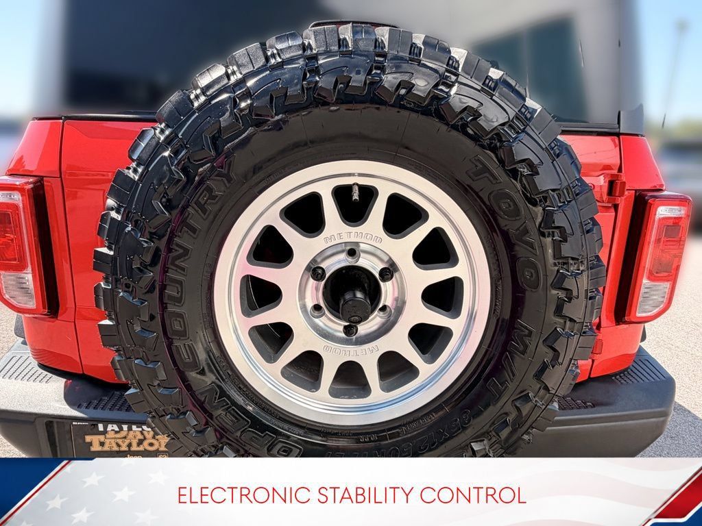 Used 2024 Ford Bronco Black Diamond w/ Sasquatch Package AWD/4WD image 9
