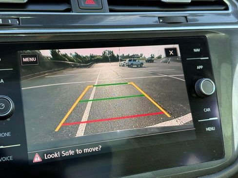 Used 2020 Volkswagen Tiguan SEL w/ Tiguan Three-Row MDO Package image 20