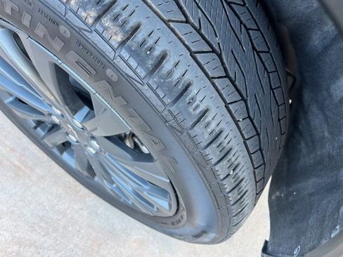 Used 2023 Chevrolet Traverse RS image 6