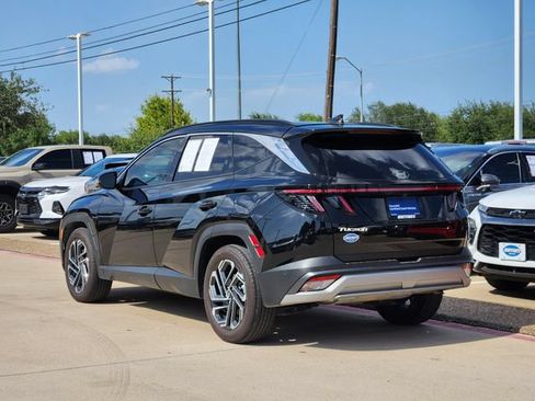 Certified 2025 Hyundai Tucson Limited FWD image 4