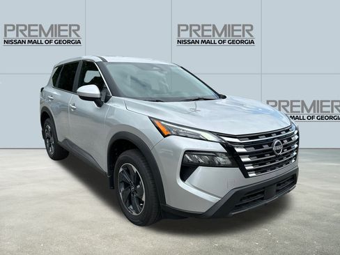 New 2025 Nissan Rogue SV FWD image 3