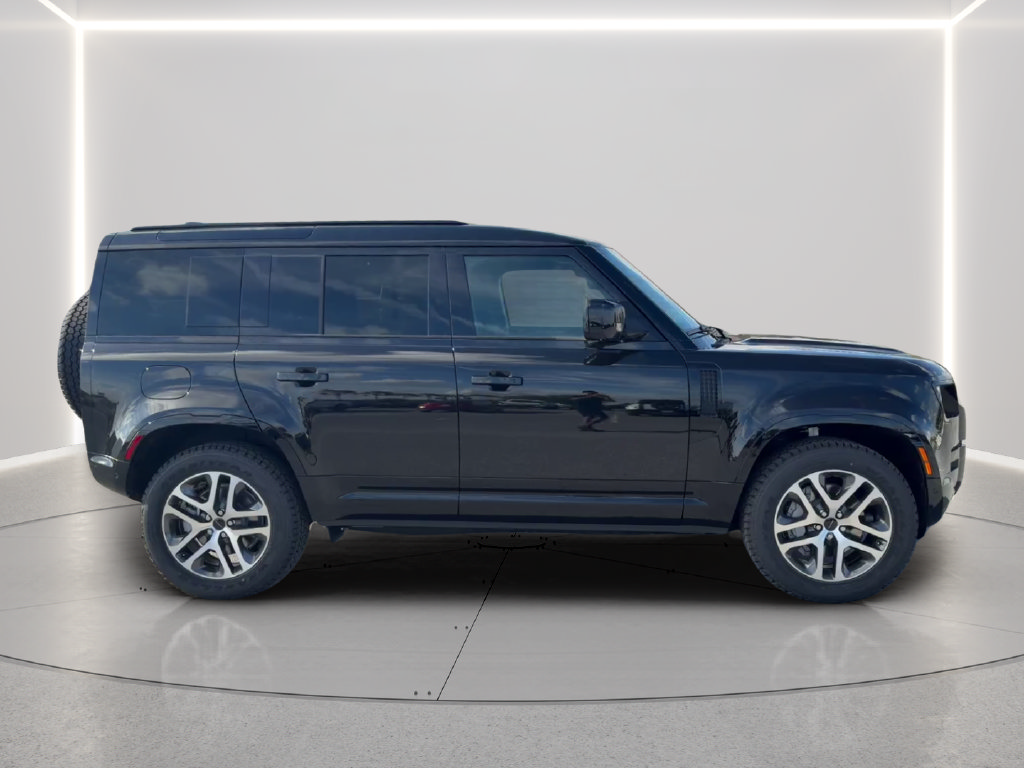 New 2026 Land Rover Defender 110 X-Dynamic SE AWD/4WD image 4