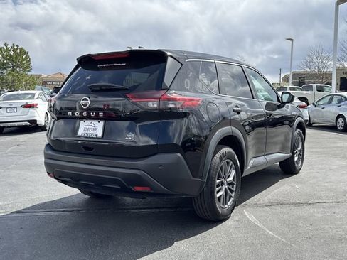 Used 2021 Nissan Rogue S image 3
