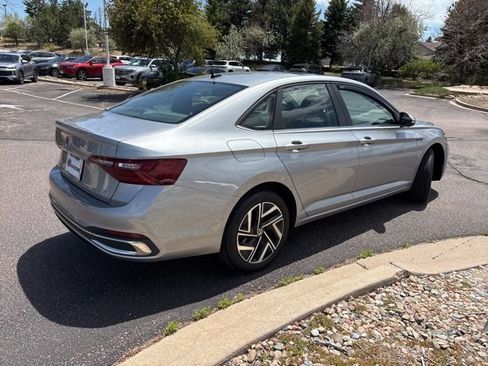 Used 2022 Volkswagen Jetta SEL FWD image 6