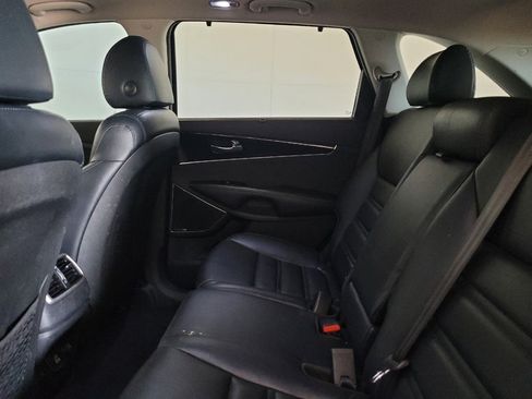 Used 2019 Kia Sorento SX w/ SX Touring Package AWD/4WD image 18