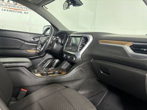 Used 2017 GMC Acadia SLE w/ Driver Alert Package I AWD/4WD image 32
