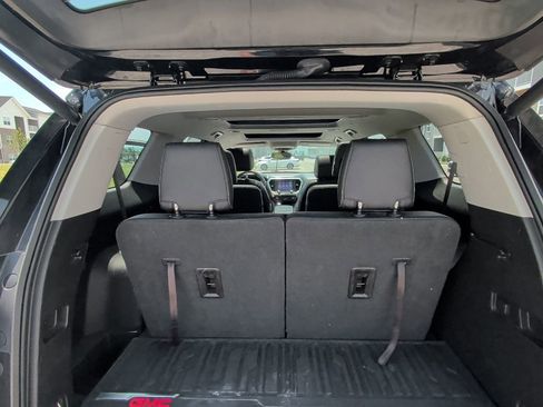Used 2018 GMC Acadia SLT FWD image 18
