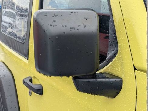 Used 2023 Jeep Wrangler Sport AWD/4WD image 11