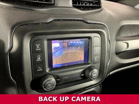 Used 2019 Jeep Renegade Sport w/ Sport Appearance Group AWD/4WD image 13