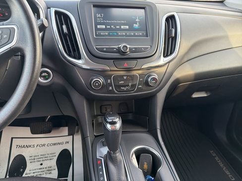 Used 2018 Chevrolet Equinox LT image 15
