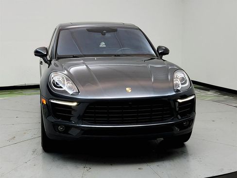 Used 2018 Porsche Macan S image 2