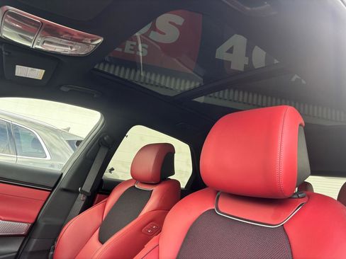 Used 2025 Genesis GV70 3.5T Sport image 5