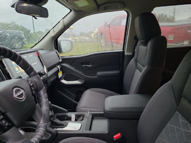 Used 2027 Nissan Frontier SV w/ All-Weather Content Package RWD image 16