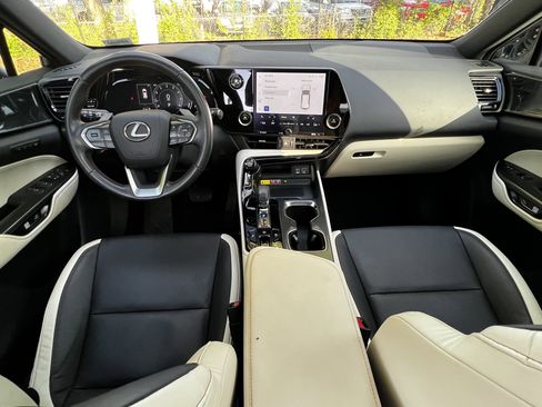 Used 2024 Lexus NX 250 FWD image 34