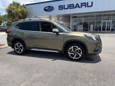 Used 2023 Subaru Forester Touring AWD/4WD image 1