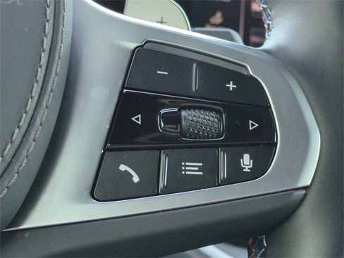 Used 2026 BMW X7 M60i image 26