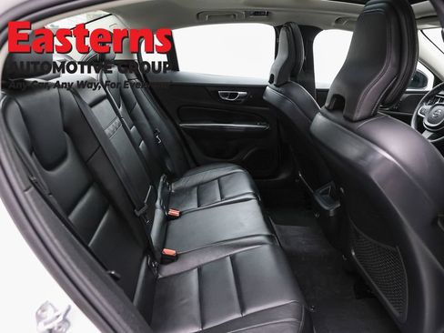 Used 2022 Volvo S60 B5 Inscription FWD image 23
