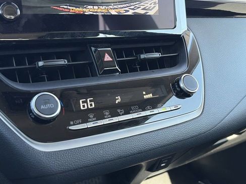 Used 2025 Toyota Corolla LE image 15