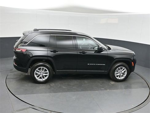 New 2025 Jeep Grand Cherokee Laredo X image 29