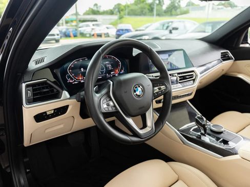 Used 2020 BMW 330i Sedan w/ Convenience Package RWD image 10