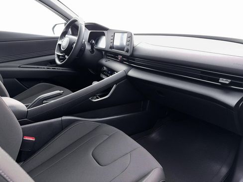 New 2026 Hyundai Elantra SEL Sport FWD image 15