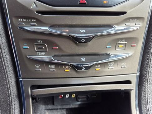 Used 2015 Lincoln MKX AWD w/ Equipment Group 101A image 34