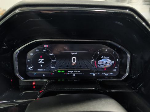 Used 2024 GMC Sierra 1500 Elevation w/ Preferred Package image 8