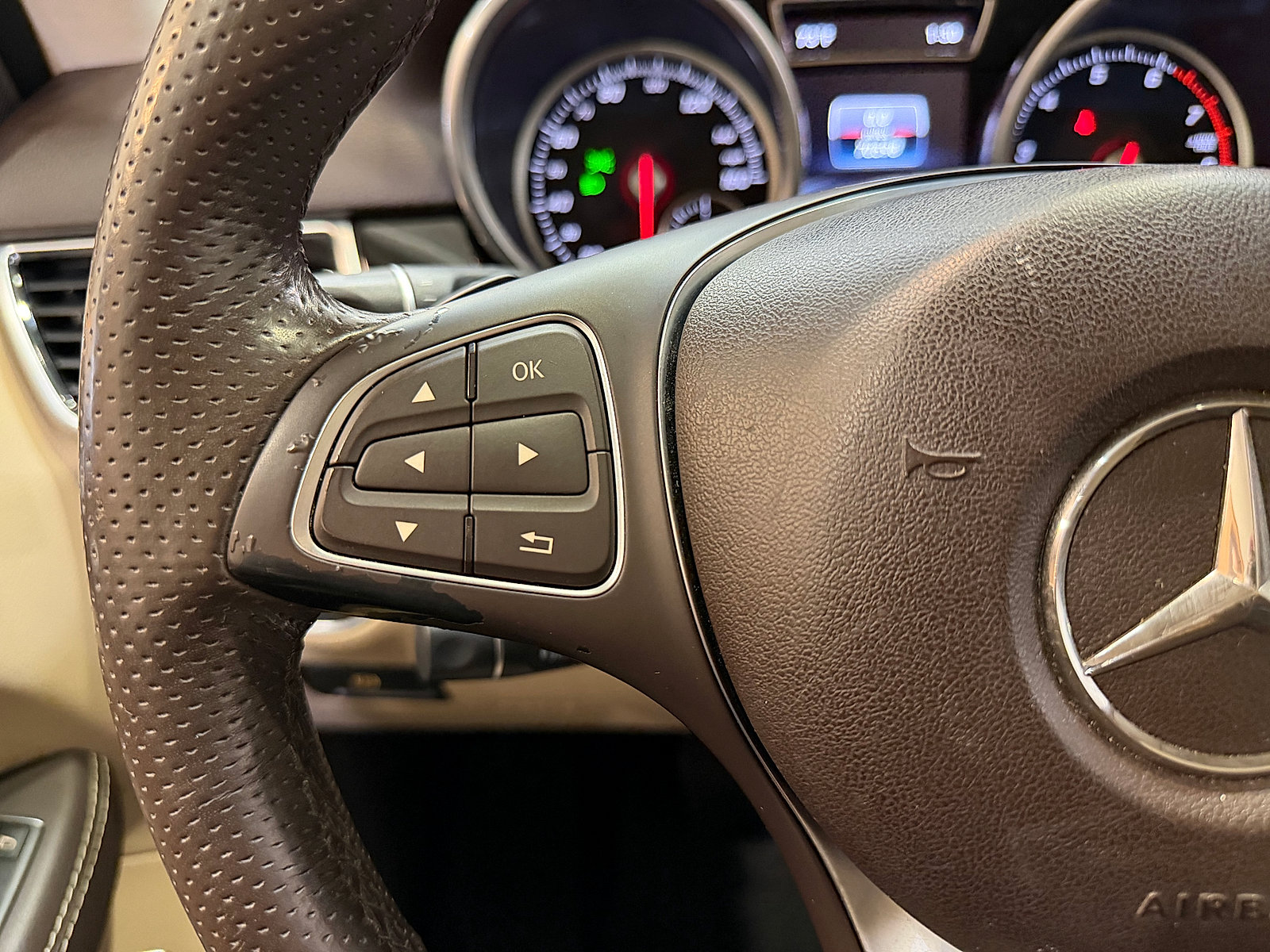 Used 2017 Mercedes-Benz GLE 350 image 23